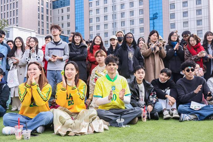 20251018140818-8E0A5305_4016253579-4040785817-opq4041036692